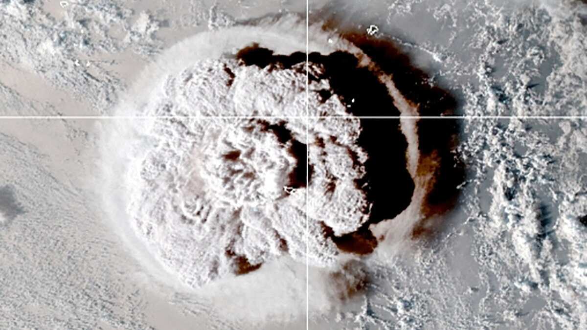 An underwater volcanic eruption filled stratosphere with 150 metric tonnes of water vapour. Here's how