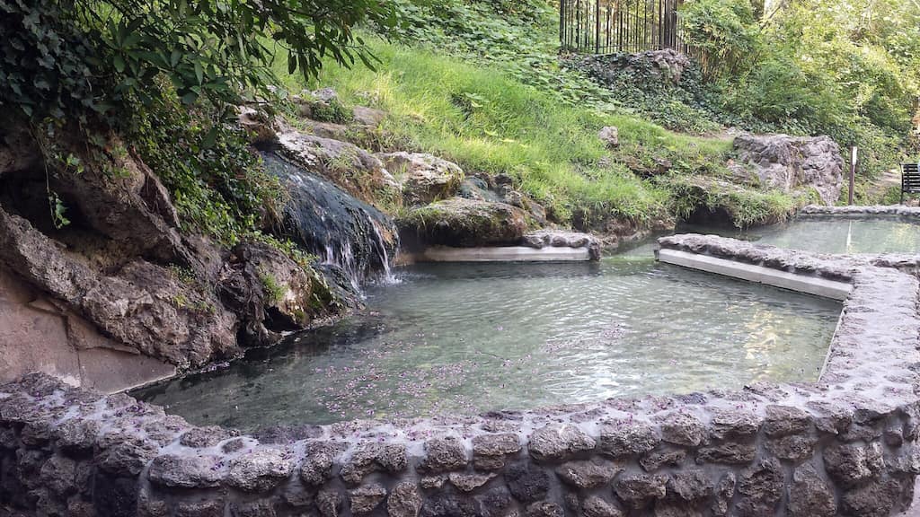 Japan: Man makes fake rock, embeds spy camera and films 1,000 women at hot springs