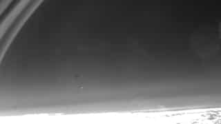 ESA's plane captures a rare glimpse of spacecraft's homecoming as it reenters Earth's atmosphere