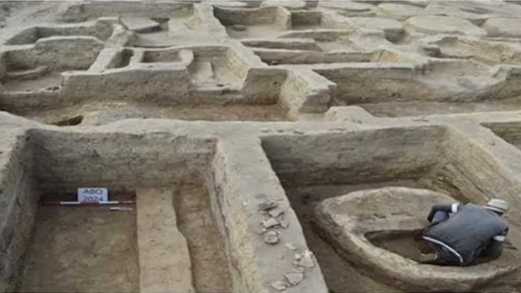 3000-year-old fort used to defend against 'sea peoples' found in Egypt