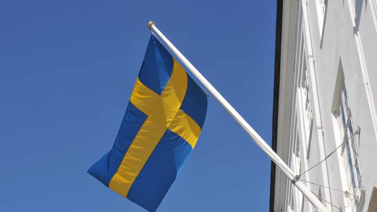 Sweden says to pay immigrants up to $34,000 to leave