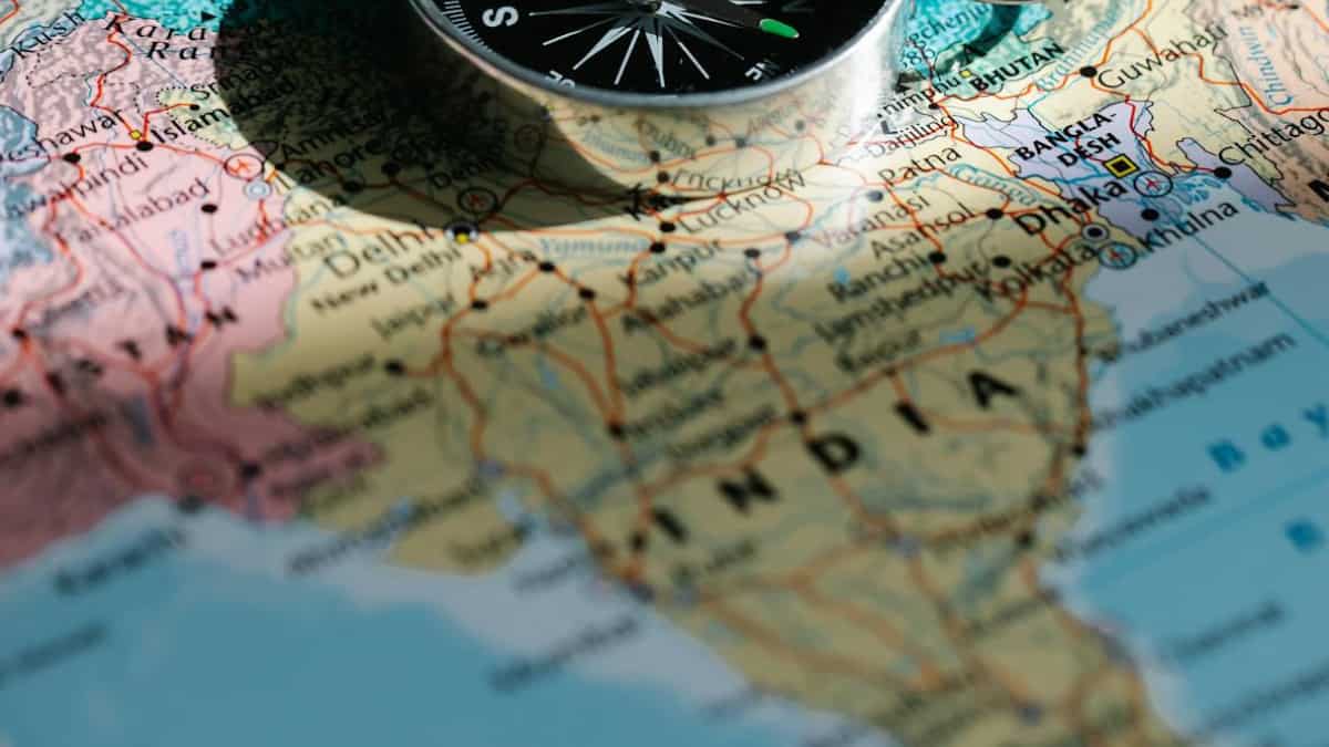 Indians and Pakistanis don’t trust each other, Bangladeshis seem to trust everyone: Survey