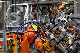 Germany considers support for Volkswagen amid job cut concerns