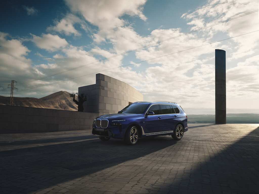 Luxury automakers Mercedes, Audi, BMW expect rise in sales this festive season