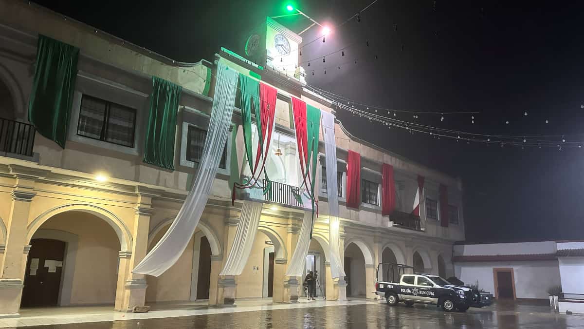 Hurricane John hits Mexico as major 3 storm, authorities ask residents to protect themselves