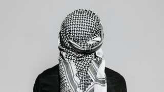 What is keffiyeh headscarf, over which Pulitzer winner Jhumpa Lahiri declined NY Museum award?
