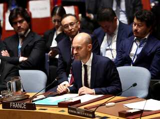 French foreign minister to visit Lebanon to deliver aid amid fears of all-out war
