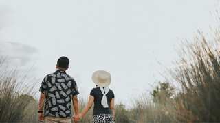 Afraid of getting divorced, man tries to dash from courtroom with wife on his back