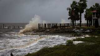 Father walks nearly 30 miles amid Hurricane Helene to attend daughter’s wedding