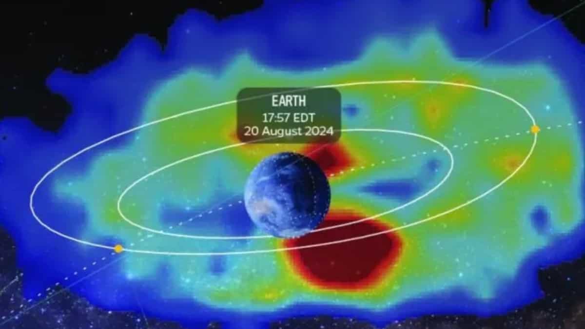 Watch: JUICE probe clicks photo of hot plasma in radiation belts around Earth Watch: JUICE probe clicks photo of hot plasma in radiation belts around Earth