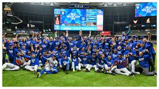 New York Mets rally to stun Milwaukee Brewers to advance in MLB playoffs