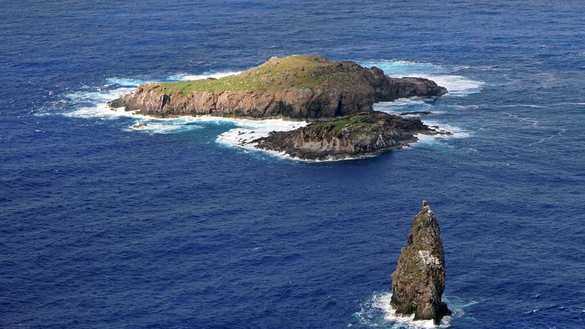 Chunk of seafloor lost during age of dinosaurs found hiding under Pacific Chunk of seafloor lost during age of dinosaurs found hiding under Pacific