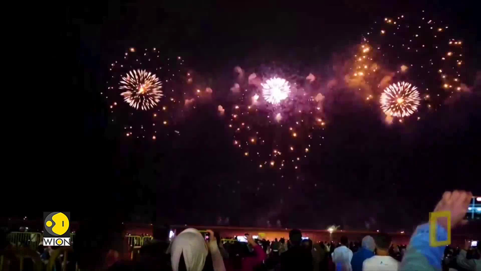 Shanghai Holds Fireworks Festival to Light up National Day Holiday