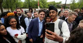 Video: Thousands of Indian students line up for waiter jobs amid unemployment crisis in ‘Trudeau’s Canada’