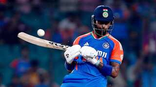Hardik Pandya’s swag grows with ‘no-look shot’ in Gwalior – WATCH