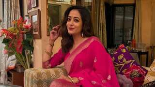 Raima Sen returns to Kolkata for Durga Puja, misses celebrating with grandmother
