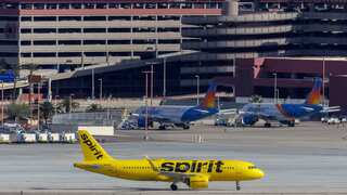 Two US women kicked off Spirit Airlines plane for wearing crop tops