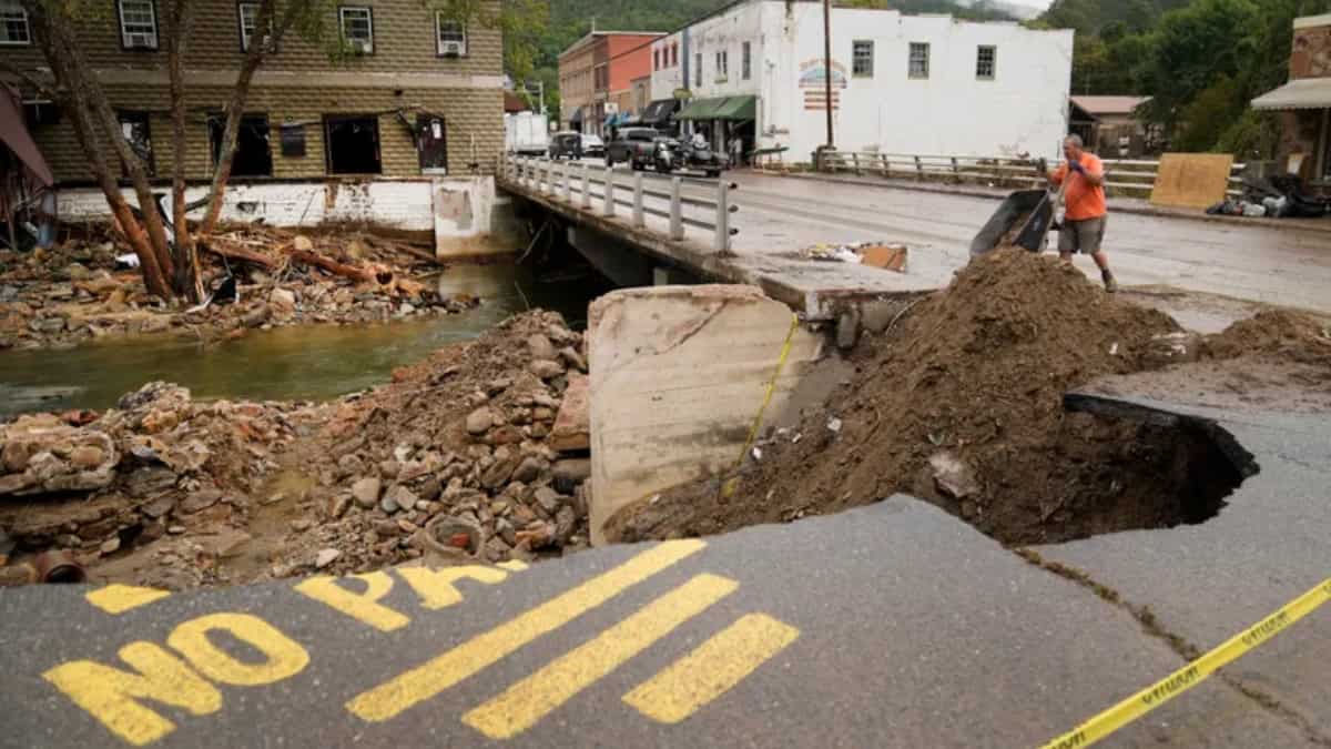 Hurricane Milton closes in on Florida, residents asked to evacuate Hurricane Milton closes in on Florida, residents asked to evacuate