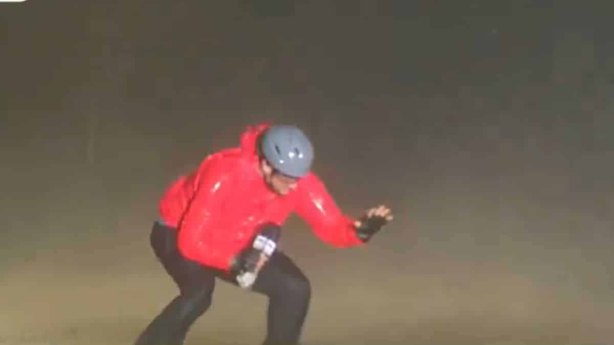 Watch: Weatherman braves Hurricane Milton as he reports from the ground Watch: Weatherman braves Hurricane Milton as he reports from the ground
