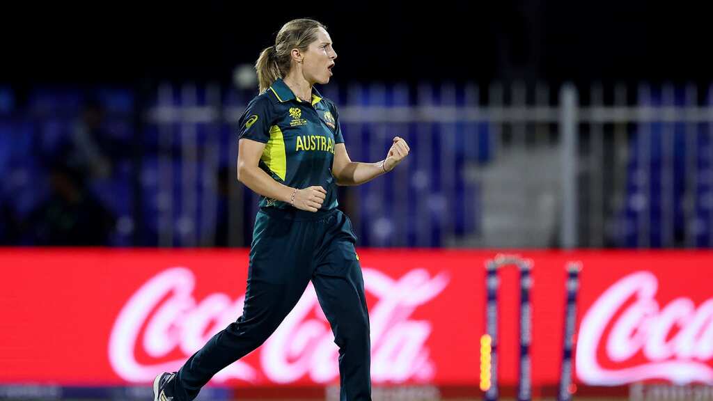Women's T20 World Cup: Ashleigh Gardner runs the show for Australia in one-sided win over Pakistan