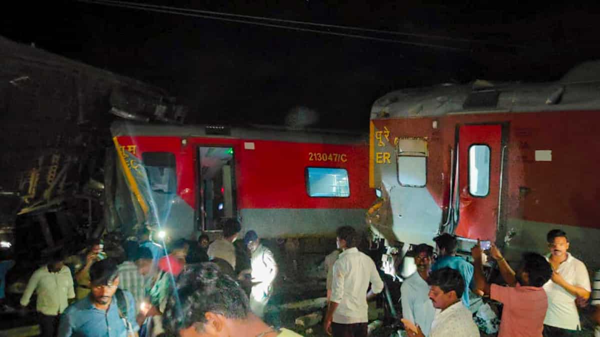 Mysuru-Darbhanga express accident: 19 injured so far, passengers leave for Darbhanga
