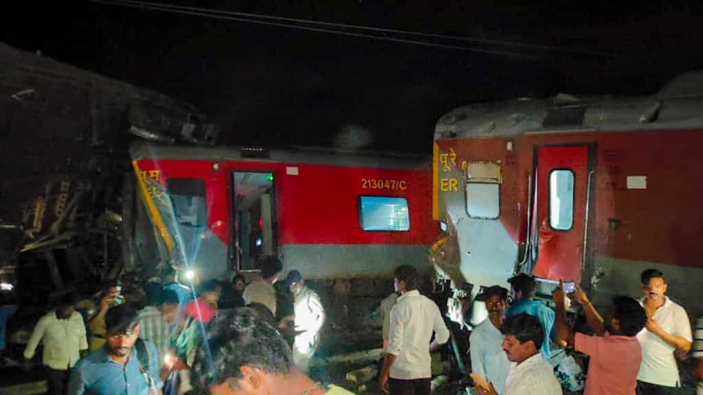 Mysuru-Darbhanga express accident: 19 injured so far, passengers leave for Darbhanga