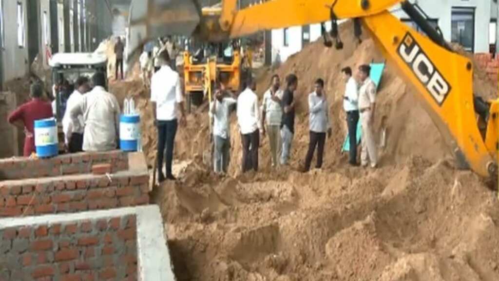 India: Wall collapses in Gujarat's Mehsana; 7 dead, several feared buried