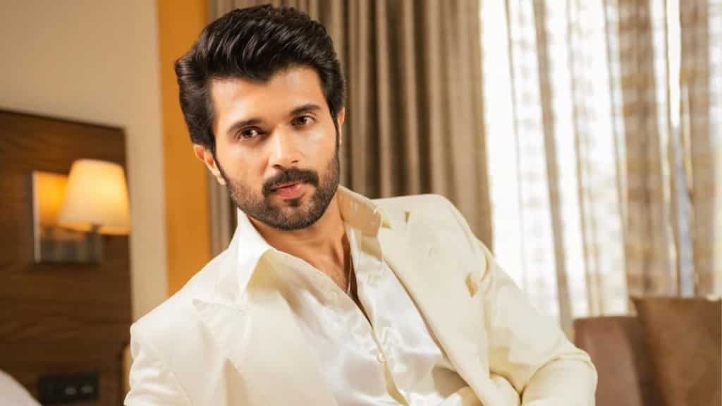 Vijay Deverakonda ‘caught’ by forest guards, jogging through Kerala’s tea estates