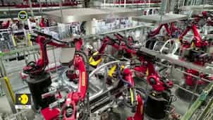 Construction Robot Shoots Clay For Cement-free Building