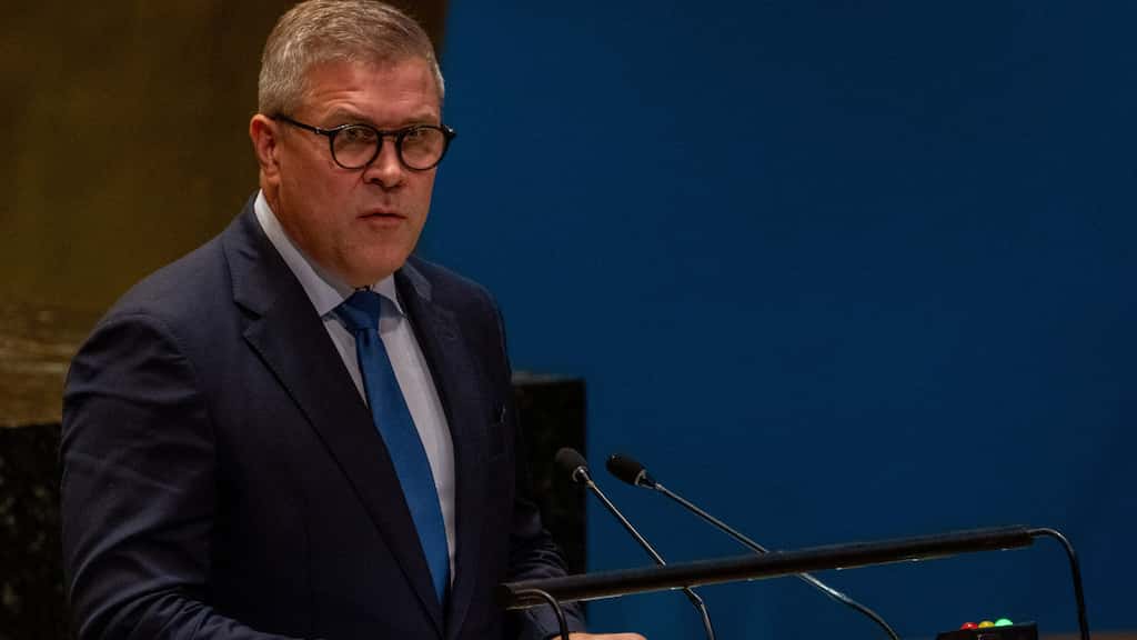 Iceland PM Benediktsson dissolves parliament, calls for elections on November 30