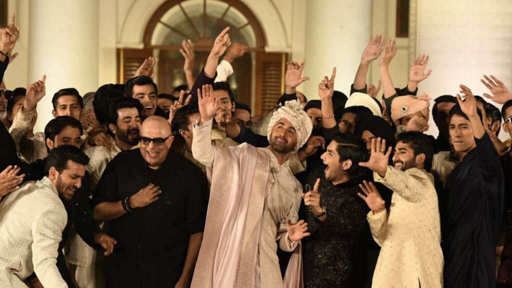 Ranbir Kapoor turns groom for Tarun Tahiliani's collection at LFW X FDCI 2024