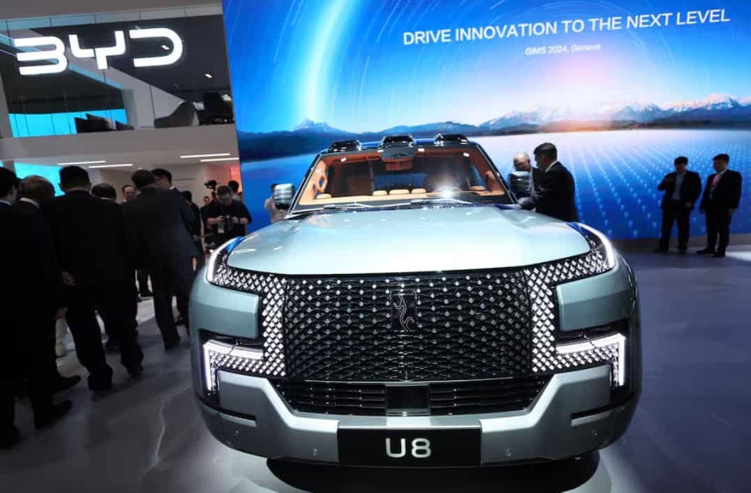 Rectangular steering wheels and floating cars highlight Paris Auto Show ...