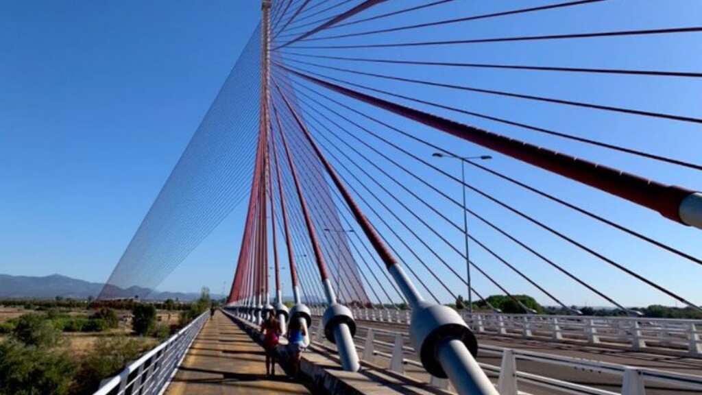 British man falls to death while climbing Spanish bridge for social media content