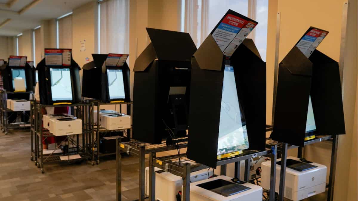 Record turnout in Georgia as early voting opens for Harris vs Trump US presidential race Record turnout in Georgia as early voting opens for Harris vs Trump US presidential race