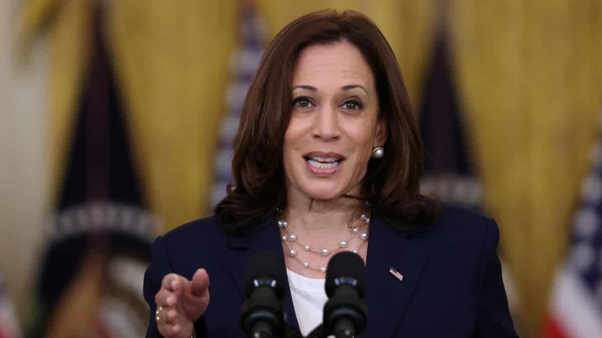 US presidential candidate Kamala Harris turns 60 amid age controversies in the elections US presidential candidate Kamala Harris turns 60 amid age controversies in the elections