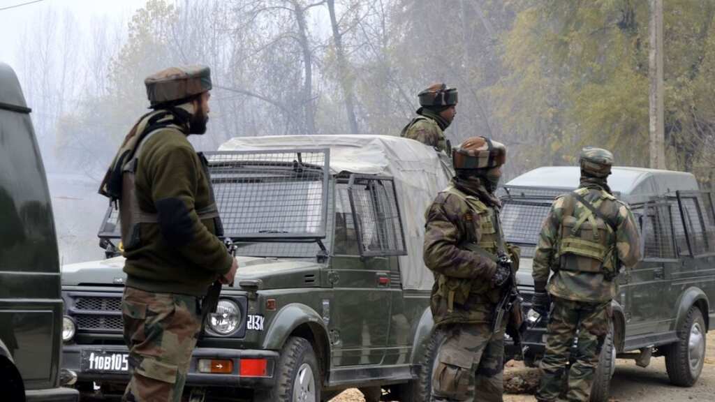 Migrant from India's Bihar killed by terrorists in J-K's Shopian: Reports