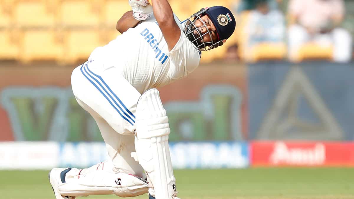 WATCH: Rishabh Pant clears the roof with monstrous 107m six, misses out on ton against New Zealand WATCH: Rishabh Pant clears the roof with monstrous 107m six, misses out on ton against New Zealand
