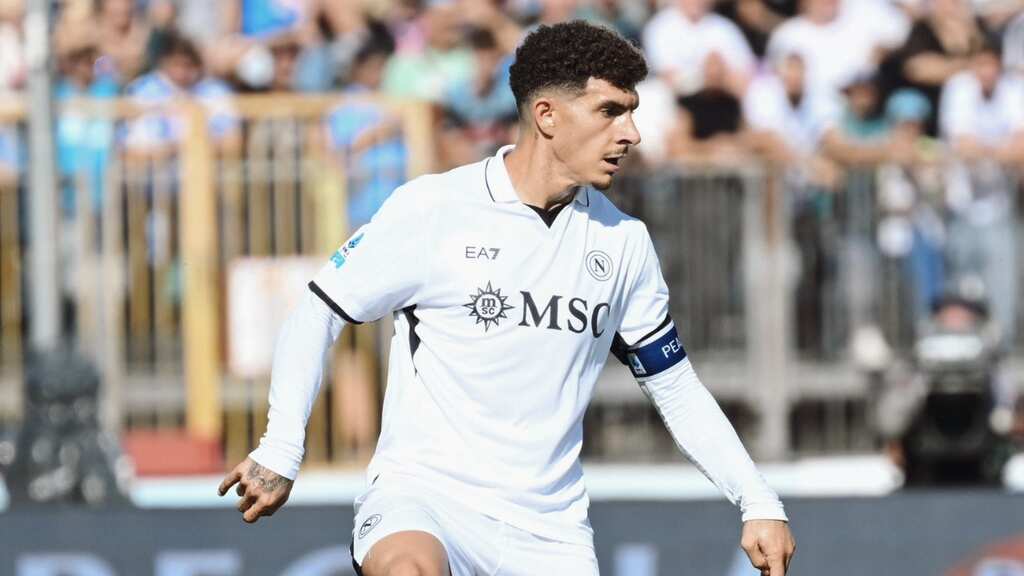 Serie A: Antonio Conte's Napoli stay at the top with win over Empoli