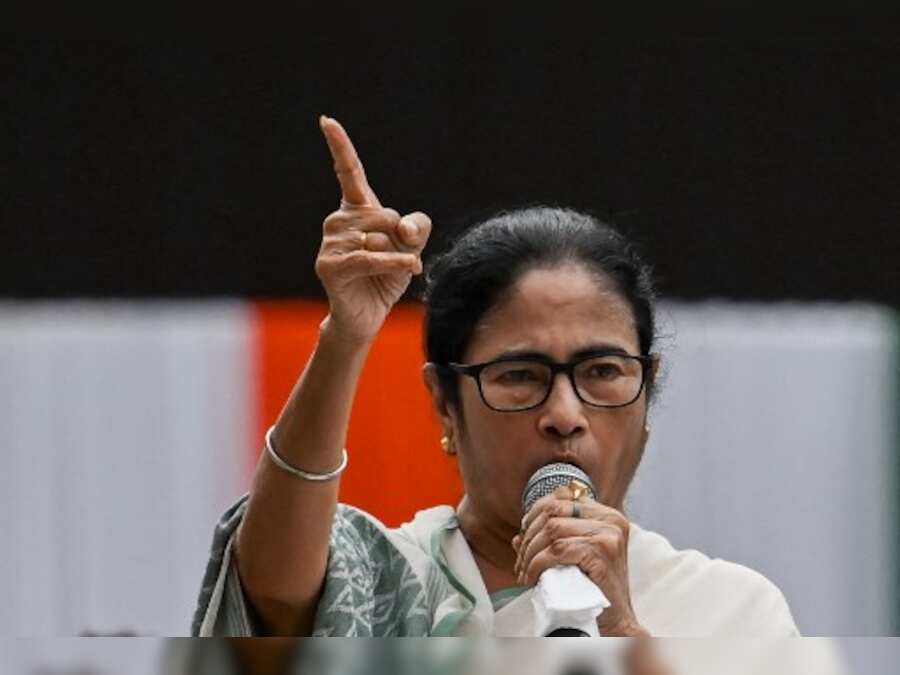 India: Kolkata junior doctors end hunger strike after talks with CM Mamata Banerjee