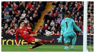 Premier League: Liverpool pass Chelsea test to reclaim top spot