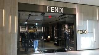 Luxury store staff kneels down and apologises for 'rude' behaviour. 'I did not...'