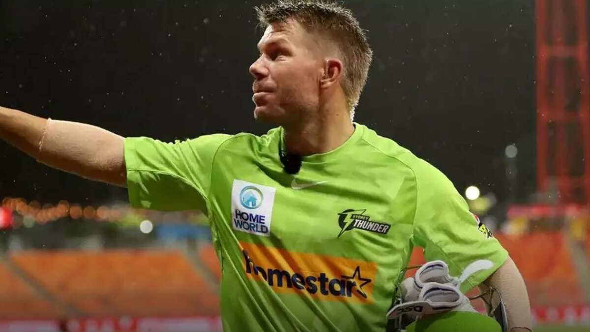 Cricket Australia overturns David Warner's leadership ban, now eligible to lead Sydney Thunder in BBL Cricket Australia overturns David Warner's leadership ban, now eligible to lead Sydney Thunder in BBL