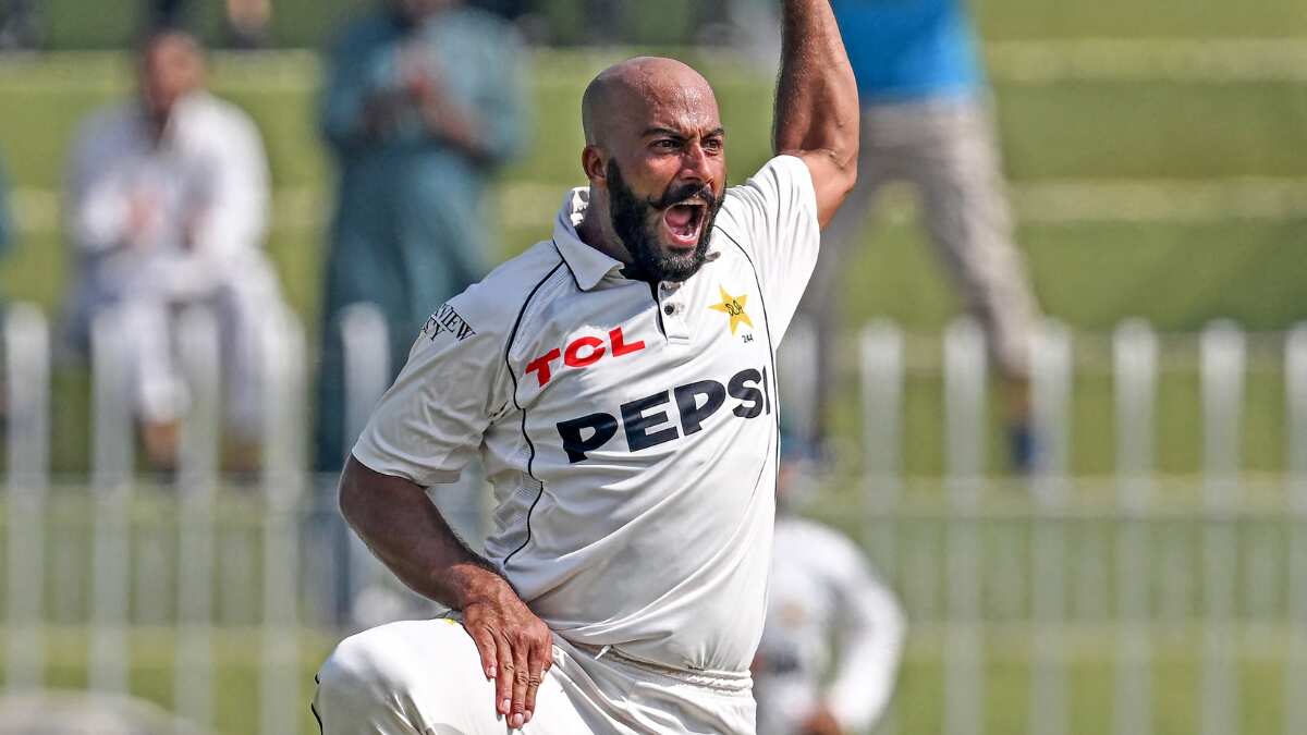 PAK vs ENG: Spinners run the show for Pakistan as England fight to save Rawalpindi Test