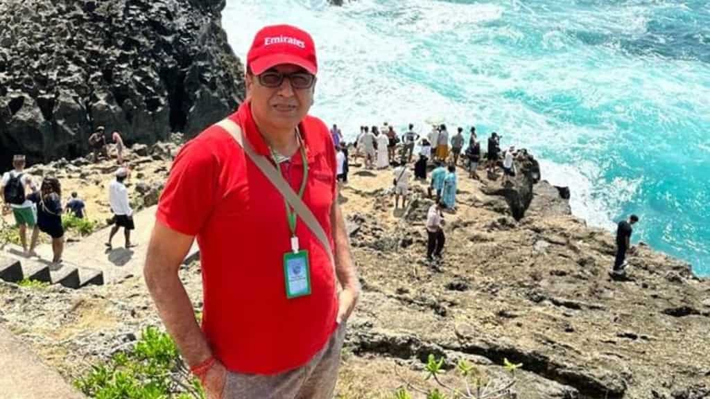 Indian man killed by rogue wave while taking pictures at popular Bali tourist site