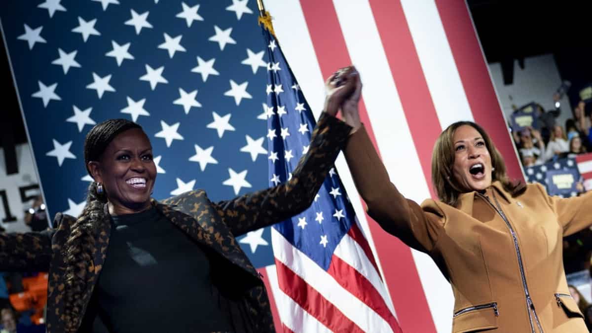 US Election: Harris pledges to 'prosecute' Trump 'in 10 days' as Michelle Obama voices 'genuine fear'