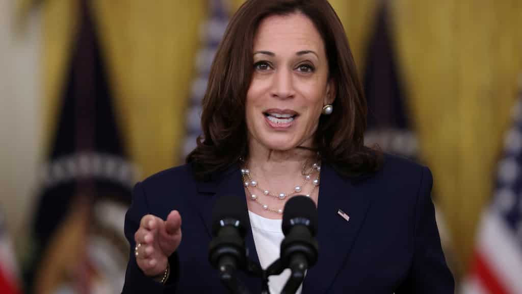 US election: LA Times owner blocks newspaper from endorsing Kamala Harris. Here's why