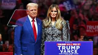 Trump wraps up MSG rally while grooving with Melania, vows to win New York