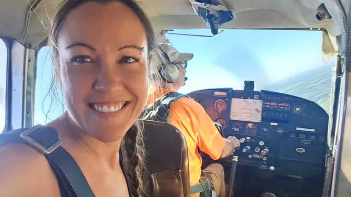 American woman dies after hitting running plane propeller while taking photos