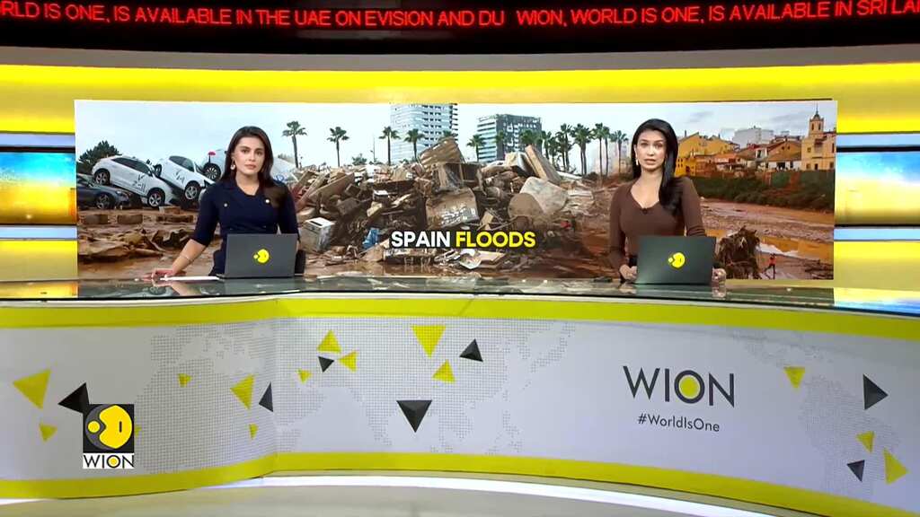 Spain Floods: Spain's King & Queen Visit Valencia