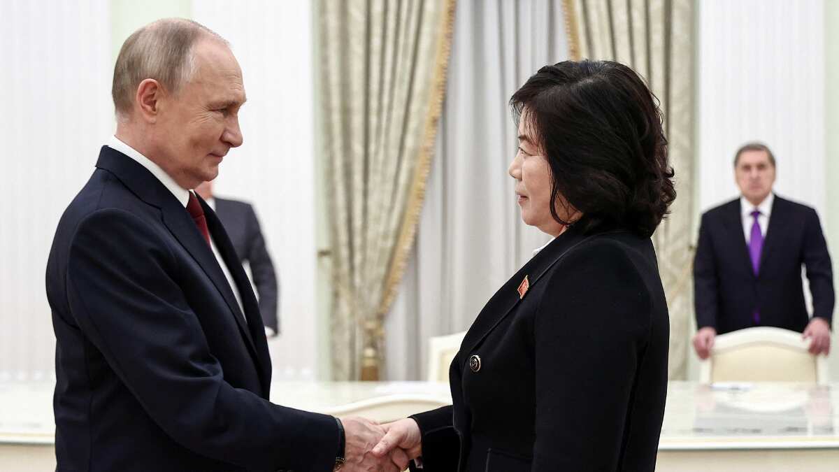 President Vladimir Putin hosts North Korean foreign minister on Russia's Unity Day